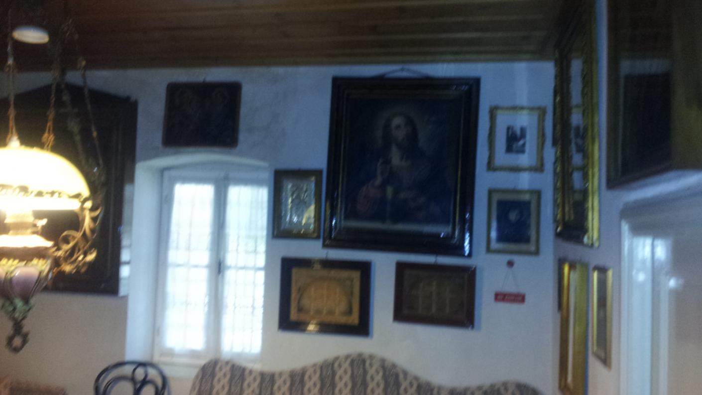 Chilia Sfântului Nectarie este, ea însăși, un spațiu al pelerinajului și rugăciunii